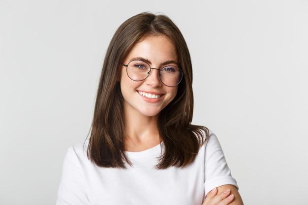 Jakie okulary dla brunetki sprawdzą się najlepiej?