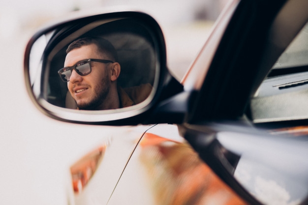 Jak wybrać odpowiednie okulary dla kierowców?